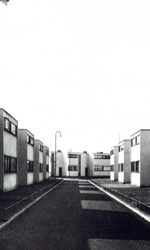 Kirsten K&ouml;tter: Wohnmaschine, 2002, Installation (Projektionsbox 200 &times; 200 &times; 200 cm, f&uuml;r vier Projektionen)